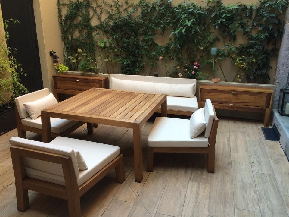 Créations sur-mesure de table en bois